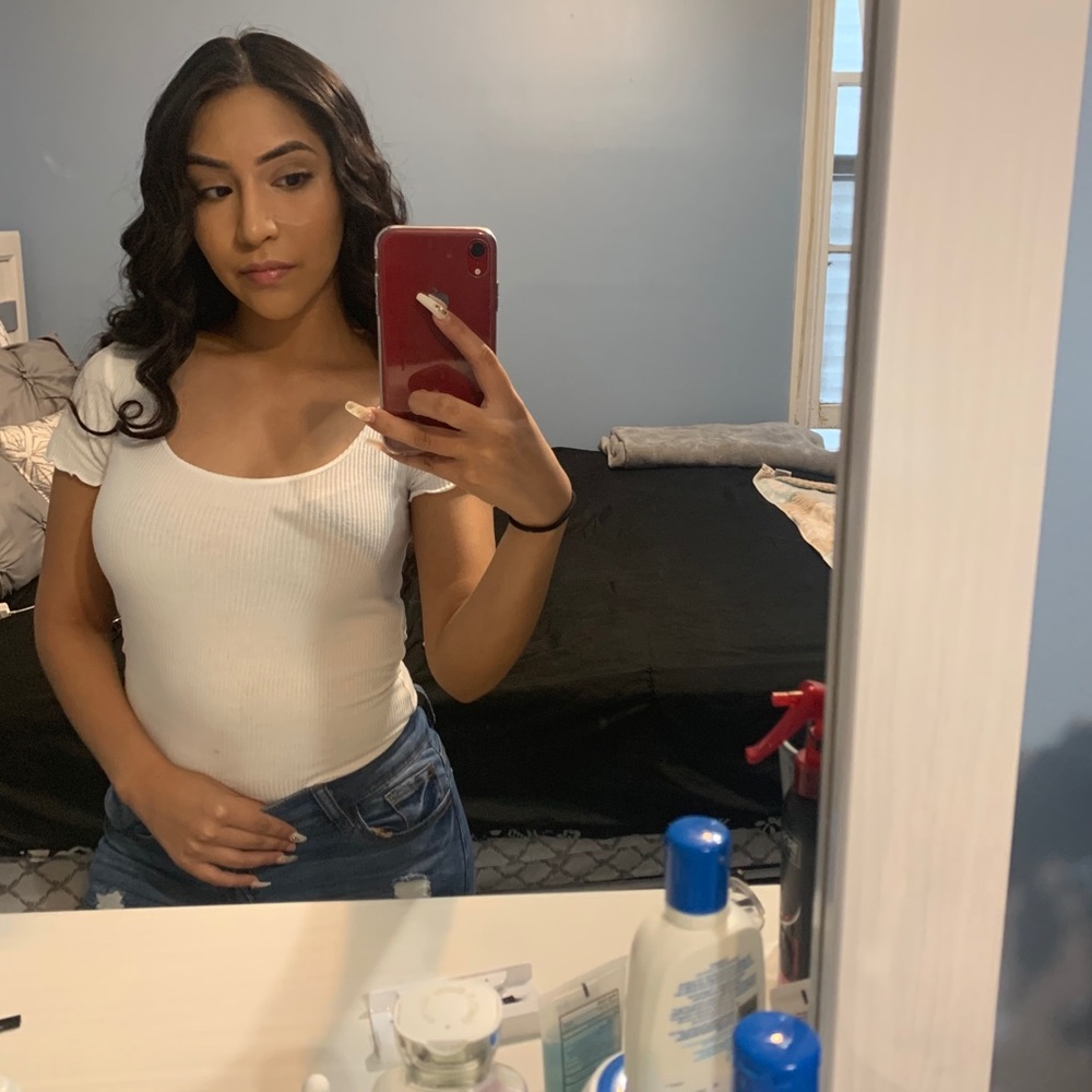 Meet your Posher, Estefania